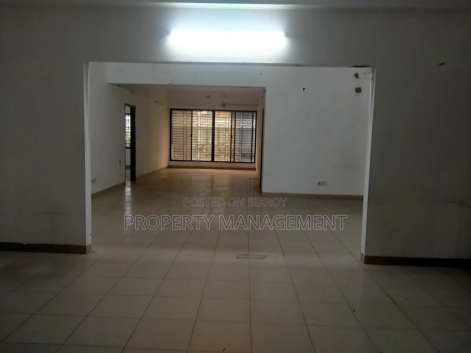 2700 Sqft Office Space Rent Gulshan2 Nice view in Gulshan