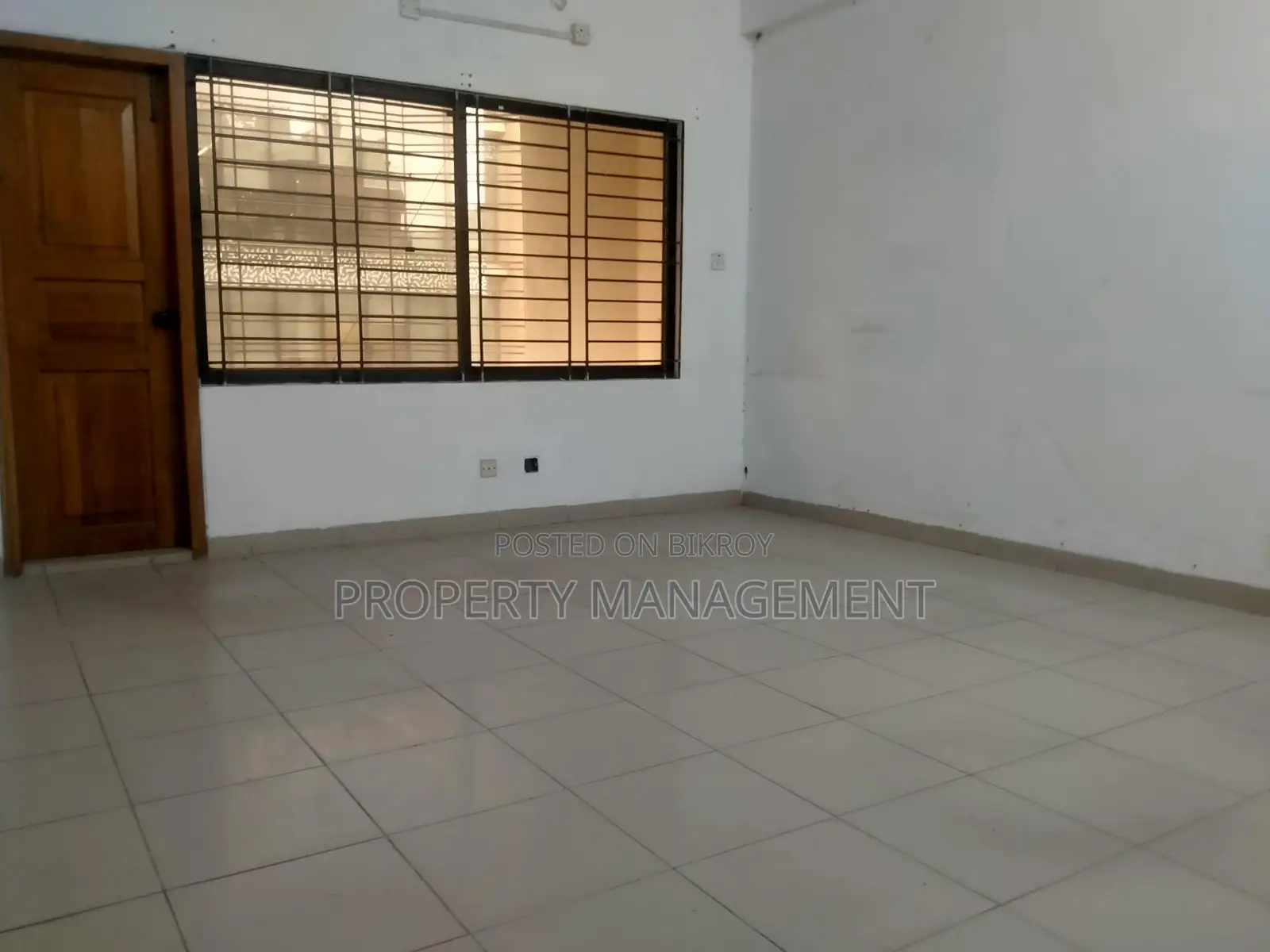 2700 Sqft Office Space Rent Gulshan2 Nice view in Gulshan