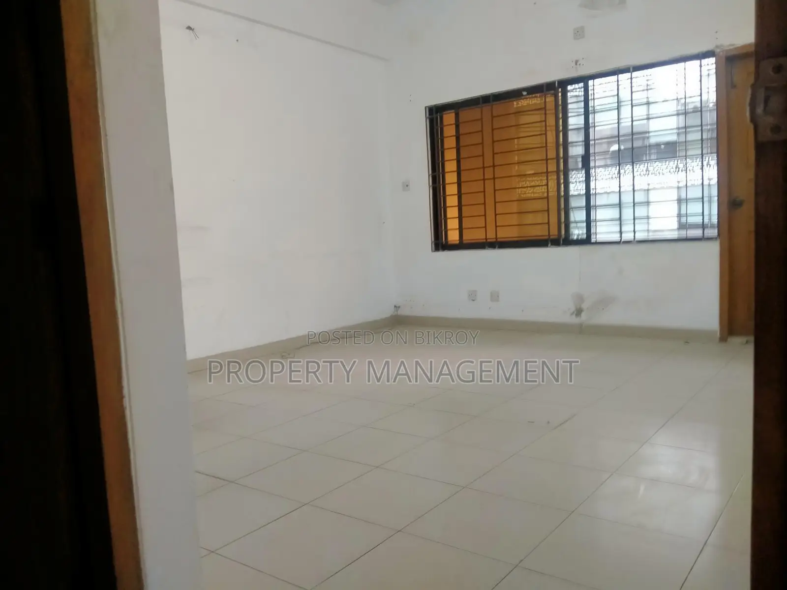 2700 Sqft Office Space Rent Gulshan2 Nice view in Gulshan