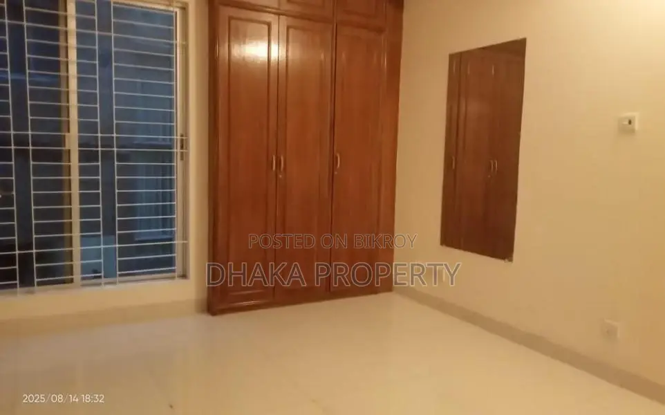 2275SqFt.3Bed Flat Rent at Gulshan Area in Gulshan