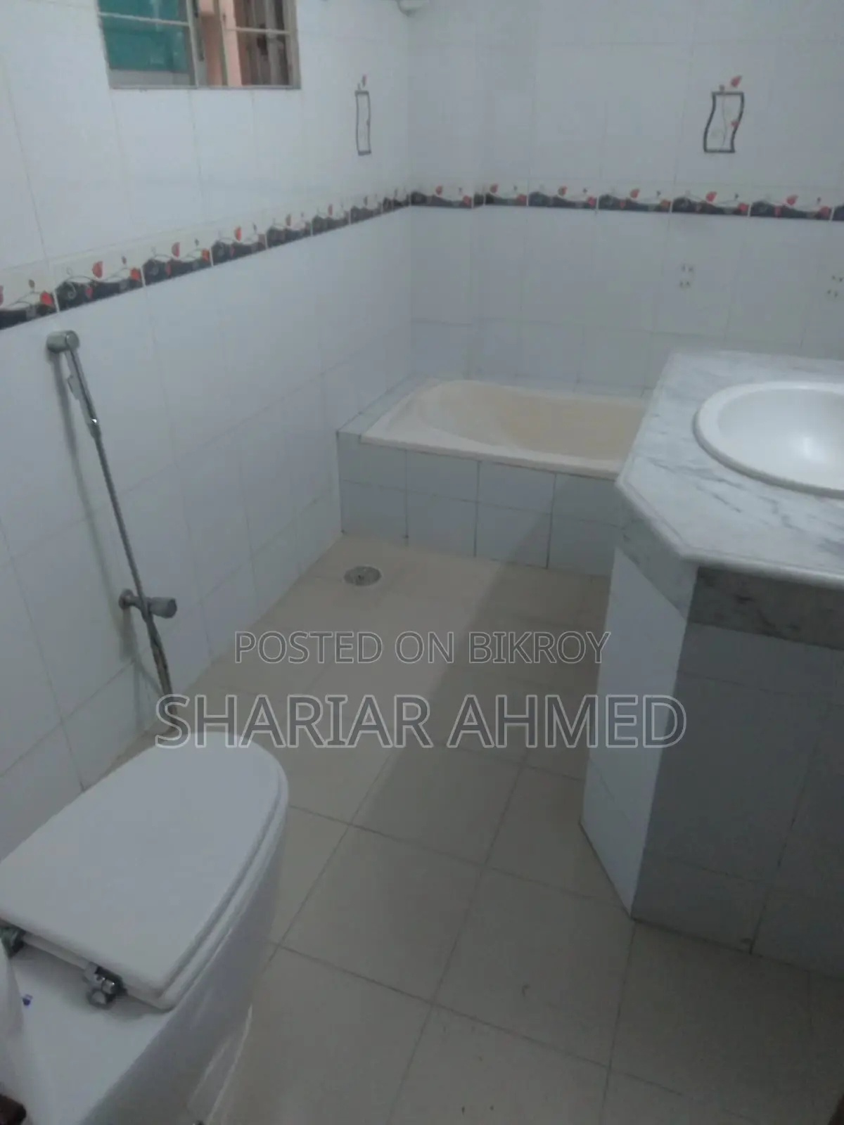 2200 SqFt Unfurnished Apt: For Rent In Gulshan in Gulshan