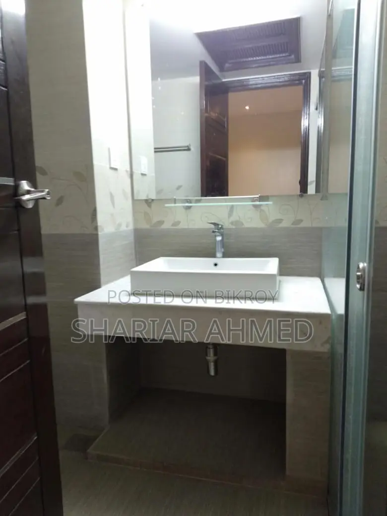 Take This 2400 SqFt Residential Flat Is For Rent At Gulshan in Gulshan