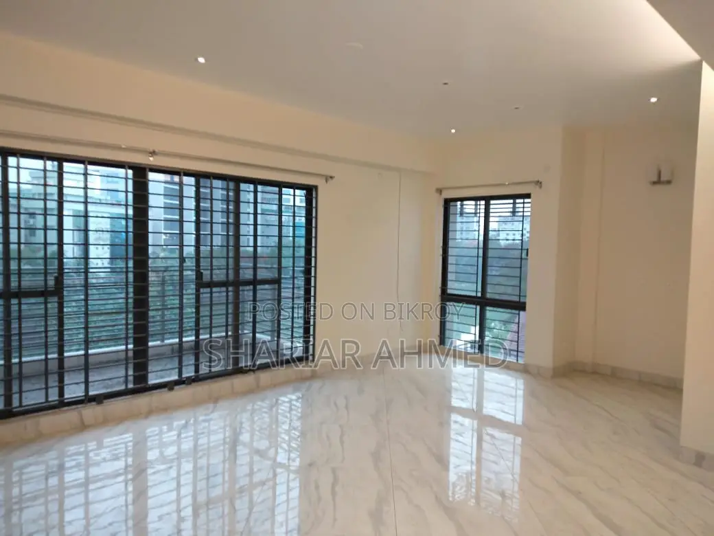 Take This 2400 SqFt Residential Flat Is For Rent At Gulshan in Gulshan