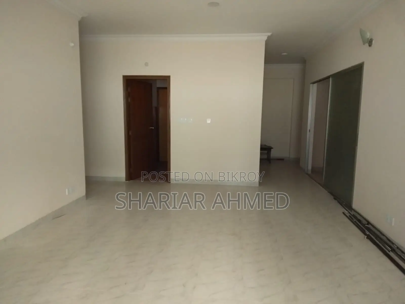 Unfurnished 3-Bedroom 2300 SqFt Apartment Available for Rent in Gulshan in Gulshan