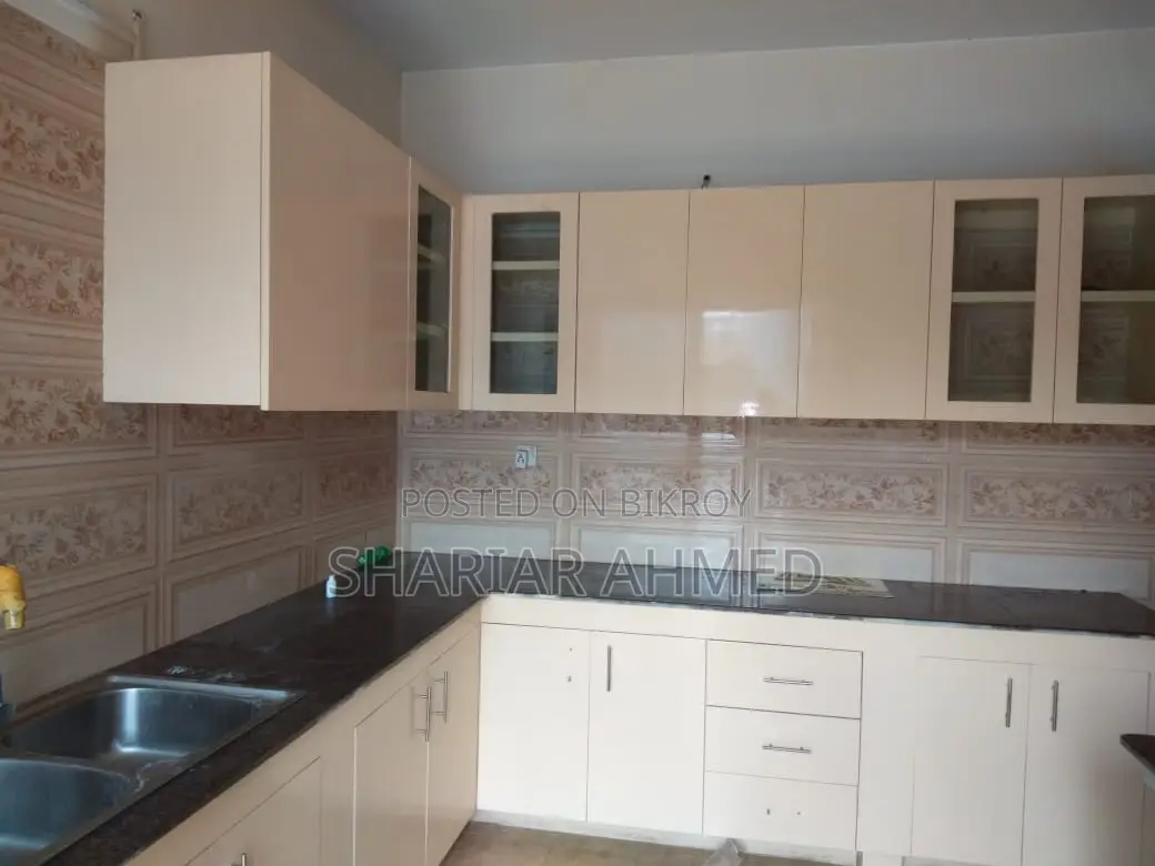 4Bed 2800 SqFt Apartment Rent In Gulshan in Gulshan