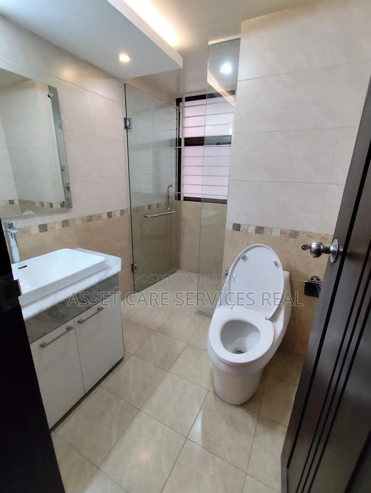 Baridhara 4Bed Furnished Gym-Pool Facilities Apartment Rent in Baridhara