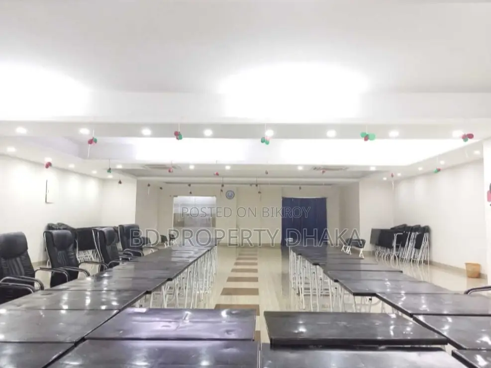 7800Sqft semi furnished open commercial space Rent in Banani in Banani