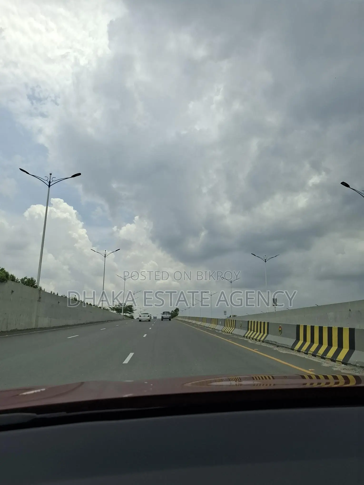 এশিয়ান হাইওয়ে উপরে সেক্টর ২০ পূর্বাচল in Purbachal