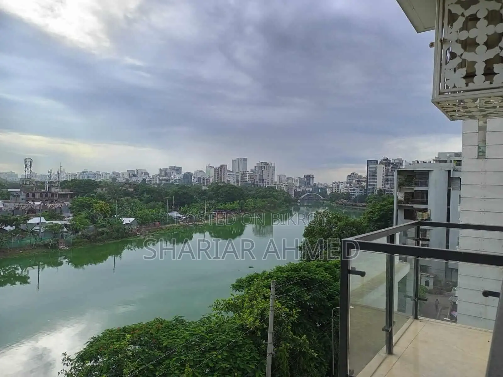 Lake View South Facing Furnished Flat Rent In Gulshan in Gulshan