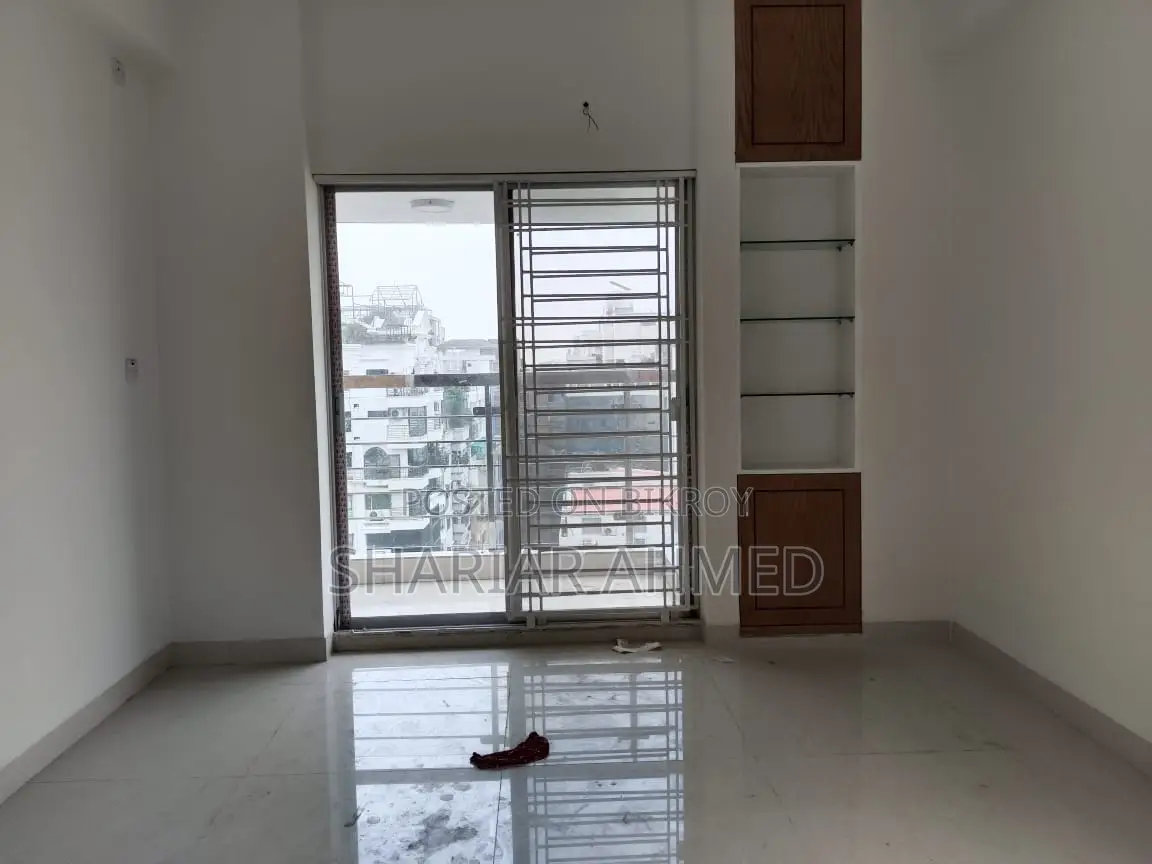 3000 SqFt (4Bed-2Parking) Flat For Rent @ Gulshan(2) in Gulshan