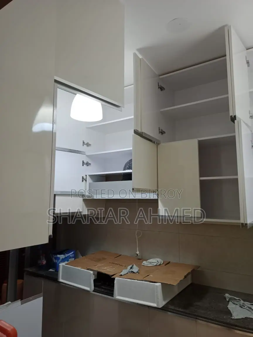 Modern Facilities Semi Furnished Flat Rent In GULSHAN in Gulshan