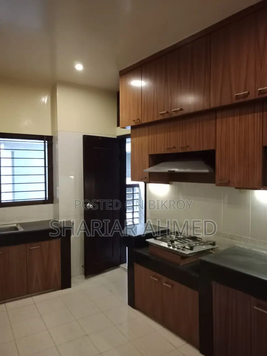 Swimming Pool Gym Facilities Ready Flat For Rent @ GULSHAN in Gulshan