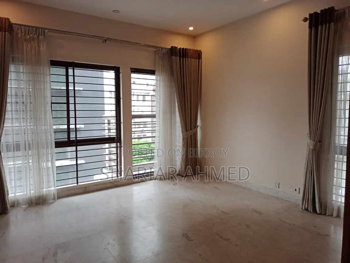 Swimming Pool Gym Facilities Ready Flat For Rent @ GULSHAN in Gulshan