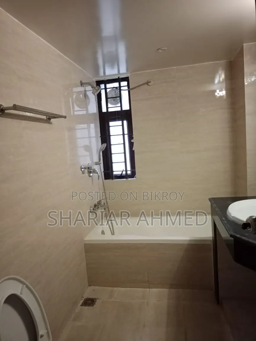 Swimming Pool Gym Facilities Ready Flat For Rent @ GULSHAN in Gulshan