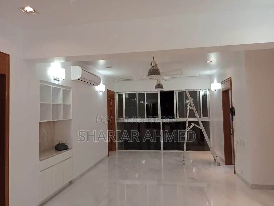 Modern Facilities Semi Furnished Flat Rent In GULSHAN in Gulshan