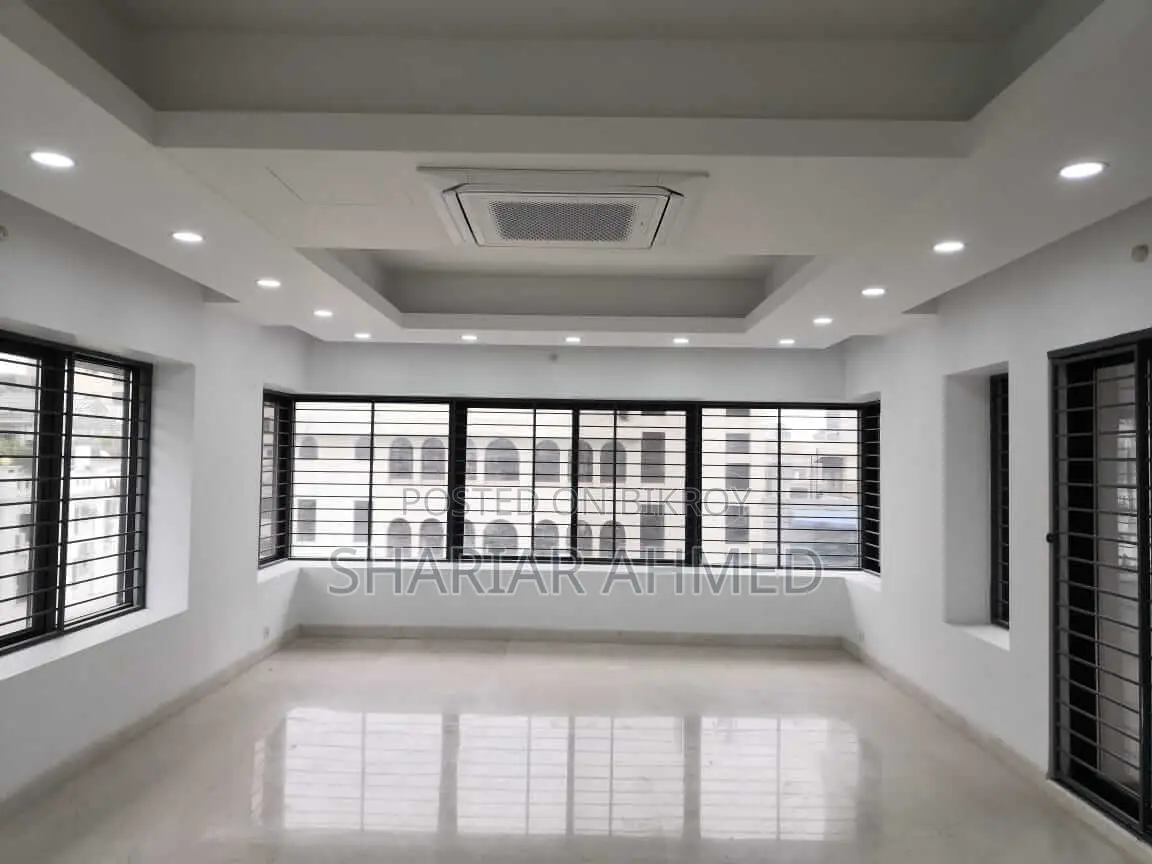 LAKE VIEW (Gym & Pool) 4440 Sqft Flat for Rent in GULSHAN 2 in Gulshan