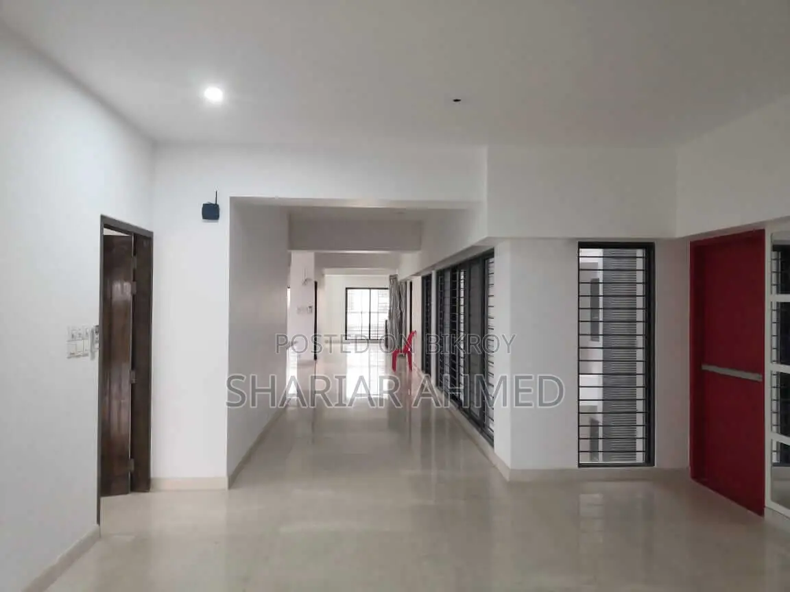 LAKE VIEW (Gym & Pool) 4440 Sqft Flat for Rent in GULSHAN 2 in Gulshan