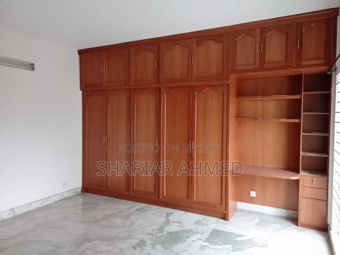 Excellent 3Bed-2965 SqFt Apartment Rent In Gulshan 2 in Gulshan