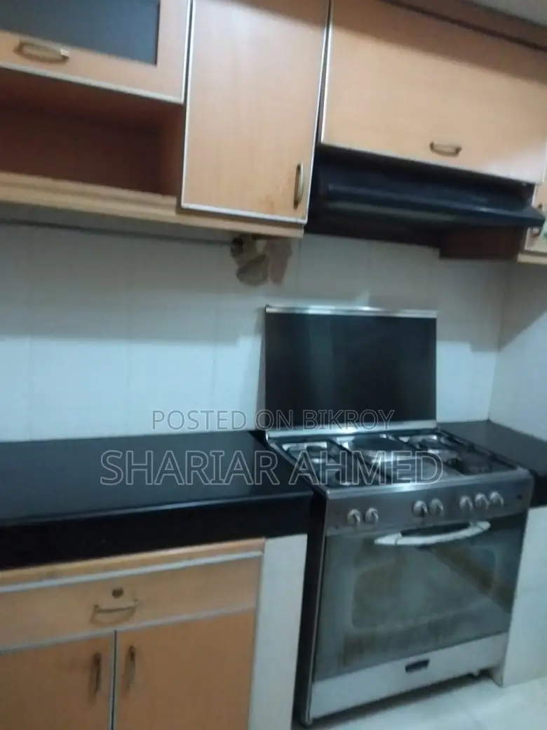 North Gulshan (2) Rent | Semi-Furnished 2400 SqFt Apartment in Gulshan
