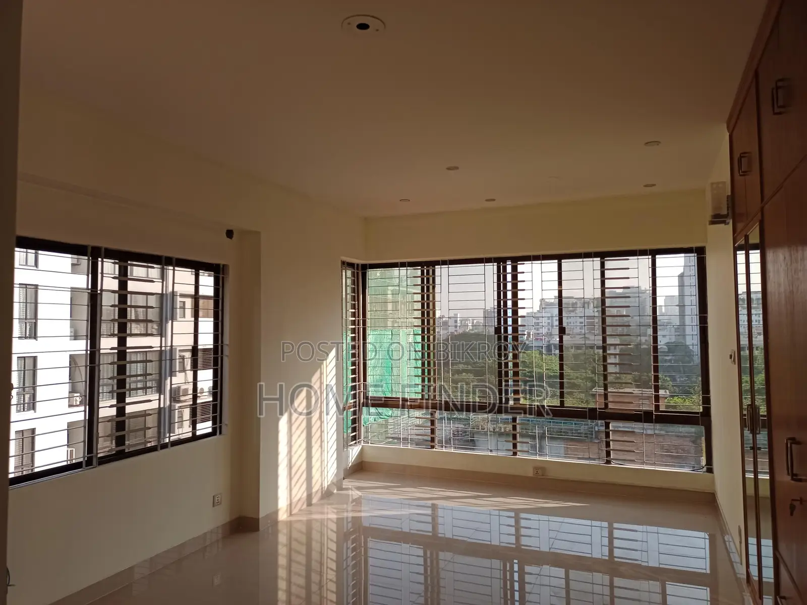 3200 Sq Ft Exclusive South Facing Apartment For Rent In Gulshan in Gulshan