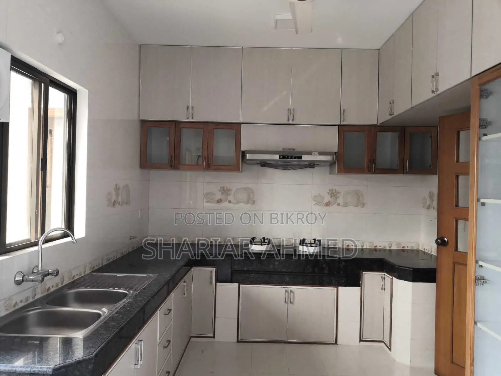 4Bed 3100 SqFt Excellent Apartment For Rent In Gulshan in Gulshan