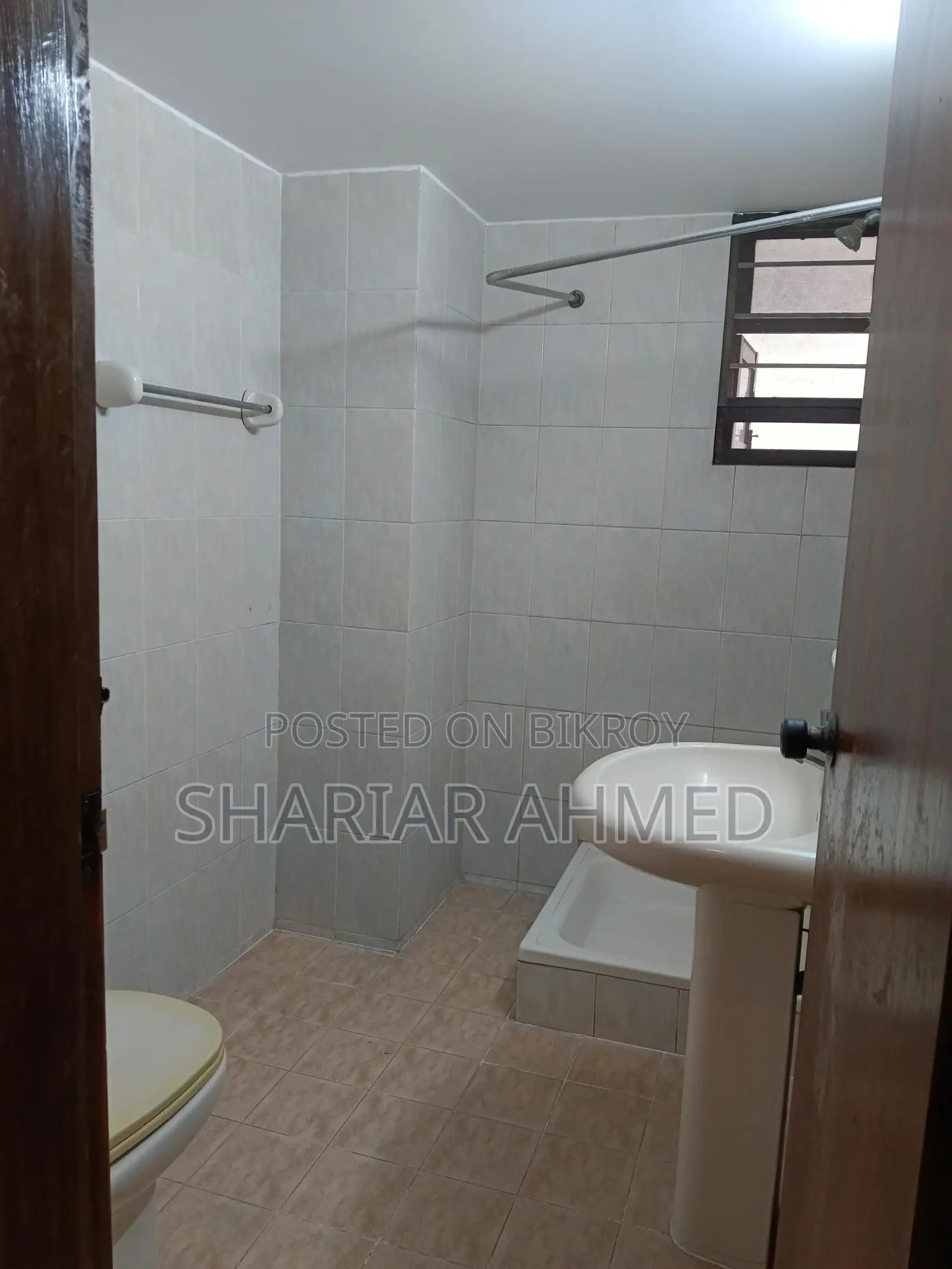 2500 Sqft 3 Bed Unfurnished Apartment For Rent In Gulshan in Gulshan