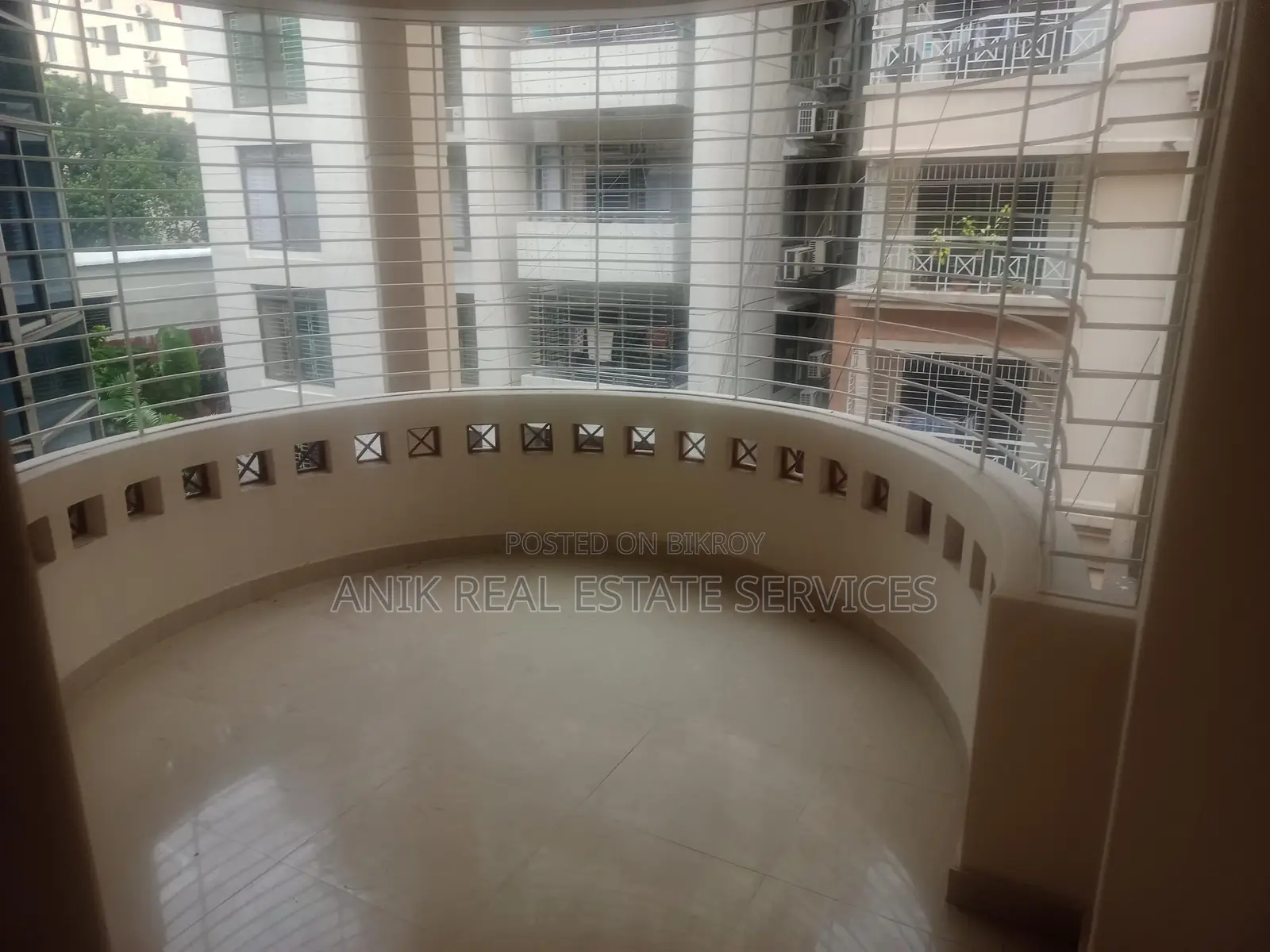 Good Quality 4 Bedroom Un Farnised Flat Rent In Gulshan in Gulshan