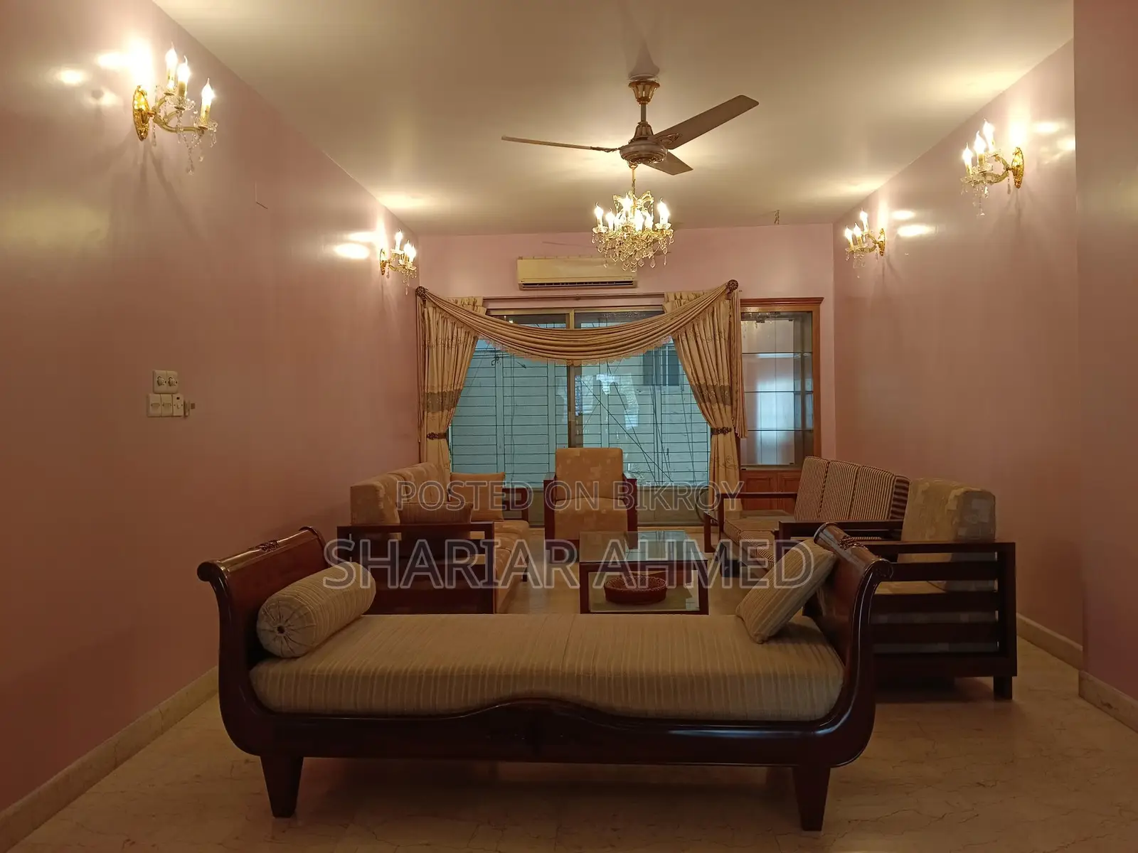 Gorgeous 2800 Sqft Fully Furnished Apartment for Rent in Gulshan 1 in Gulshan