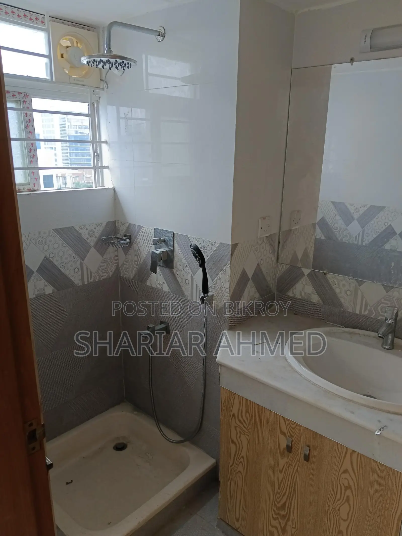 3000 Sqft 4-Bedroom Unfurnished Apartment for Rent in Gulshan 2 in Gulshan