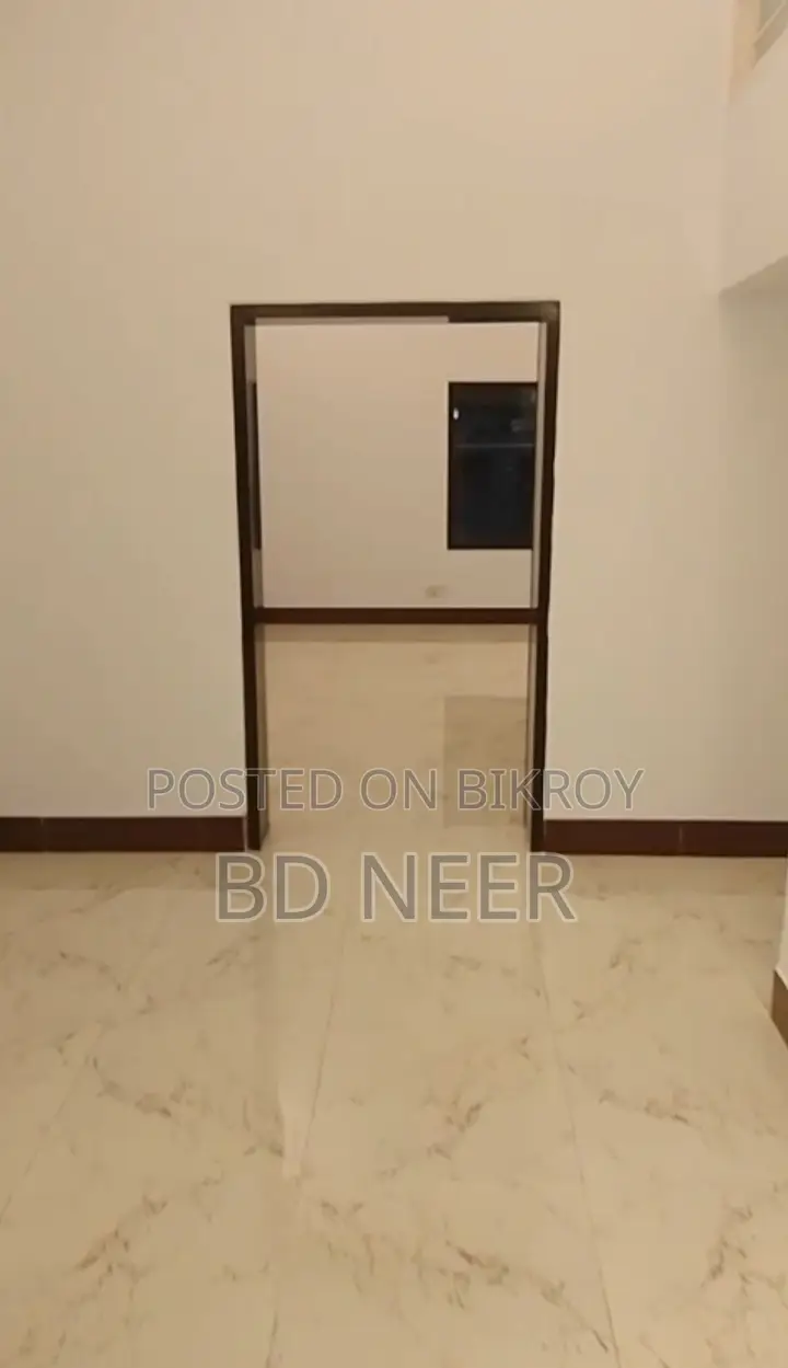 Ground Floor 2700 SqFt Office Space Available For Rent in Gulshan-2 in Gulshan