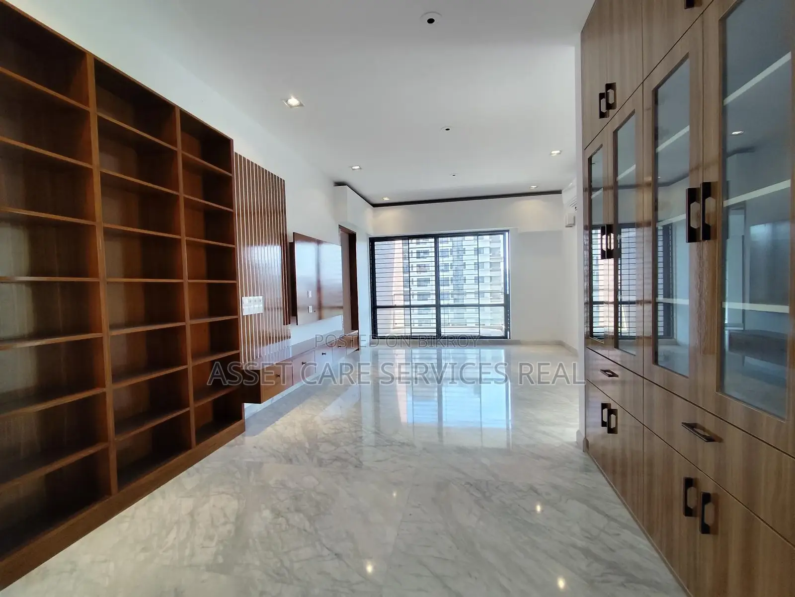 Gorgeous Marvel Lake View Gym-Pool New Apartment Rent North Gulshan in Gulshan