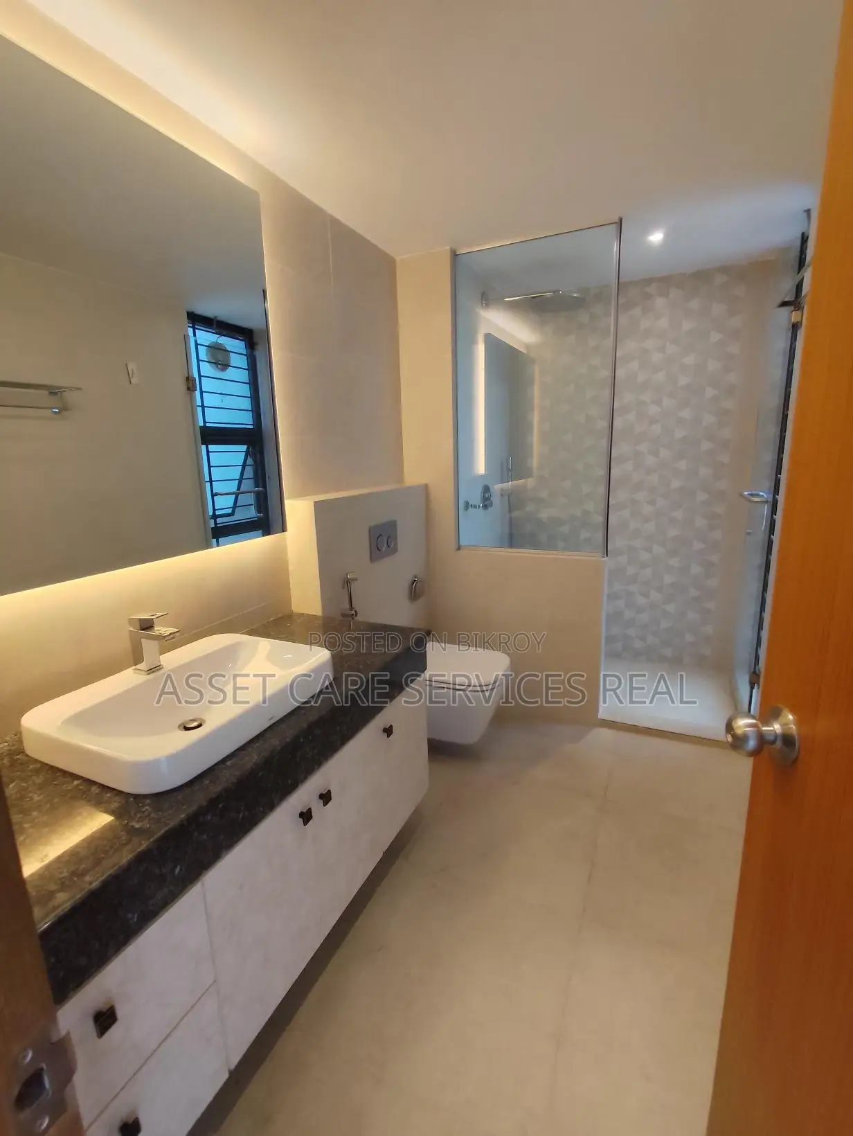 Gorgeous Marvel Lake View Gym-Pool New Apartment Rent North Gulshan in Gulshan