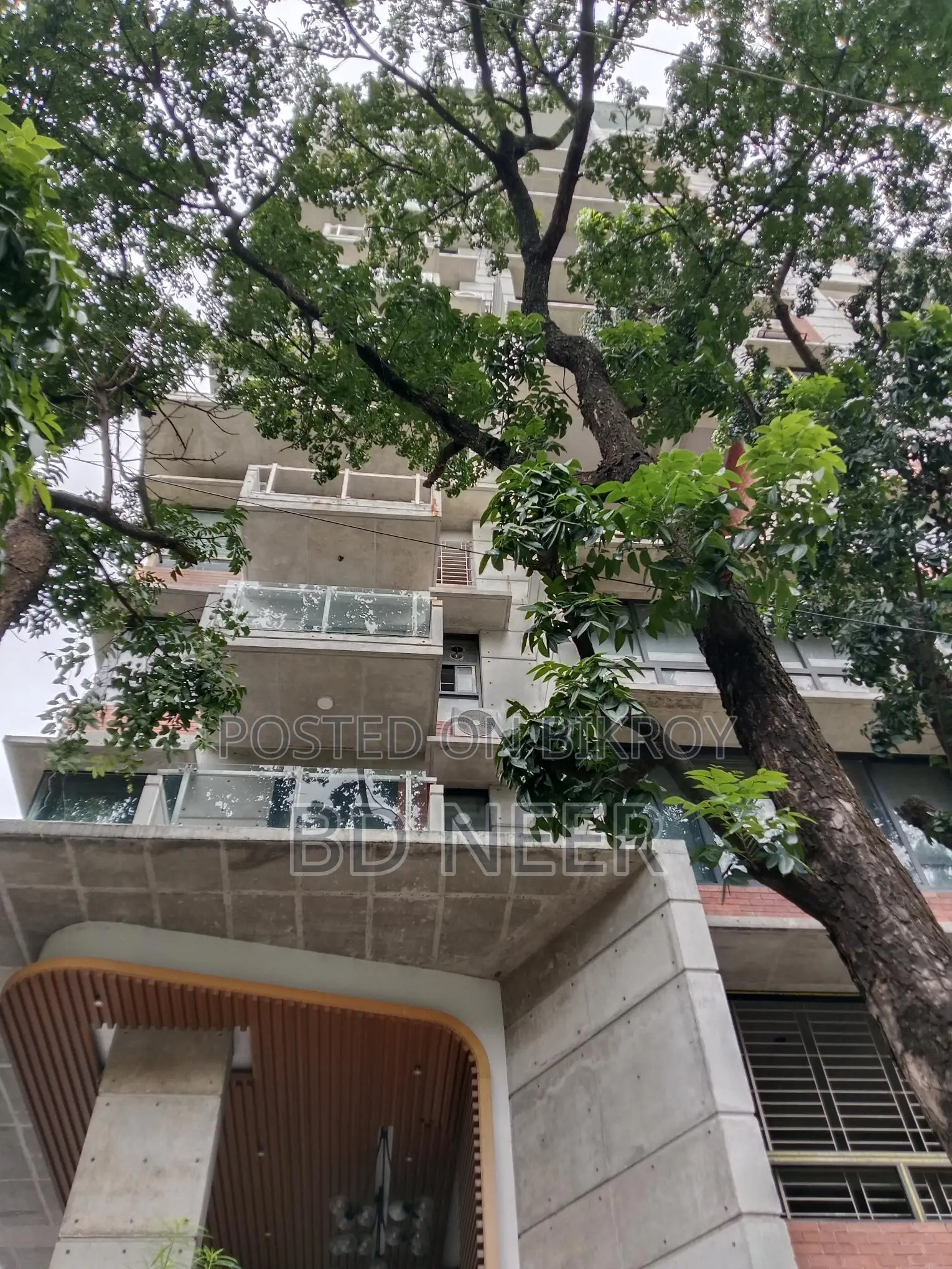 Brand new morden interior gym & pool apt available in Gulshan 2 North s in Gulshan