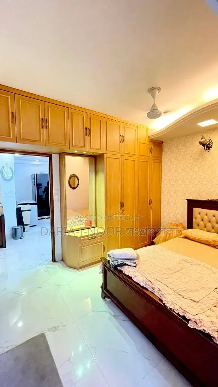 Top Floor BTI Flat for Sale with Titas Gas Connection near Lake in Gulshan 1 in Gulshan