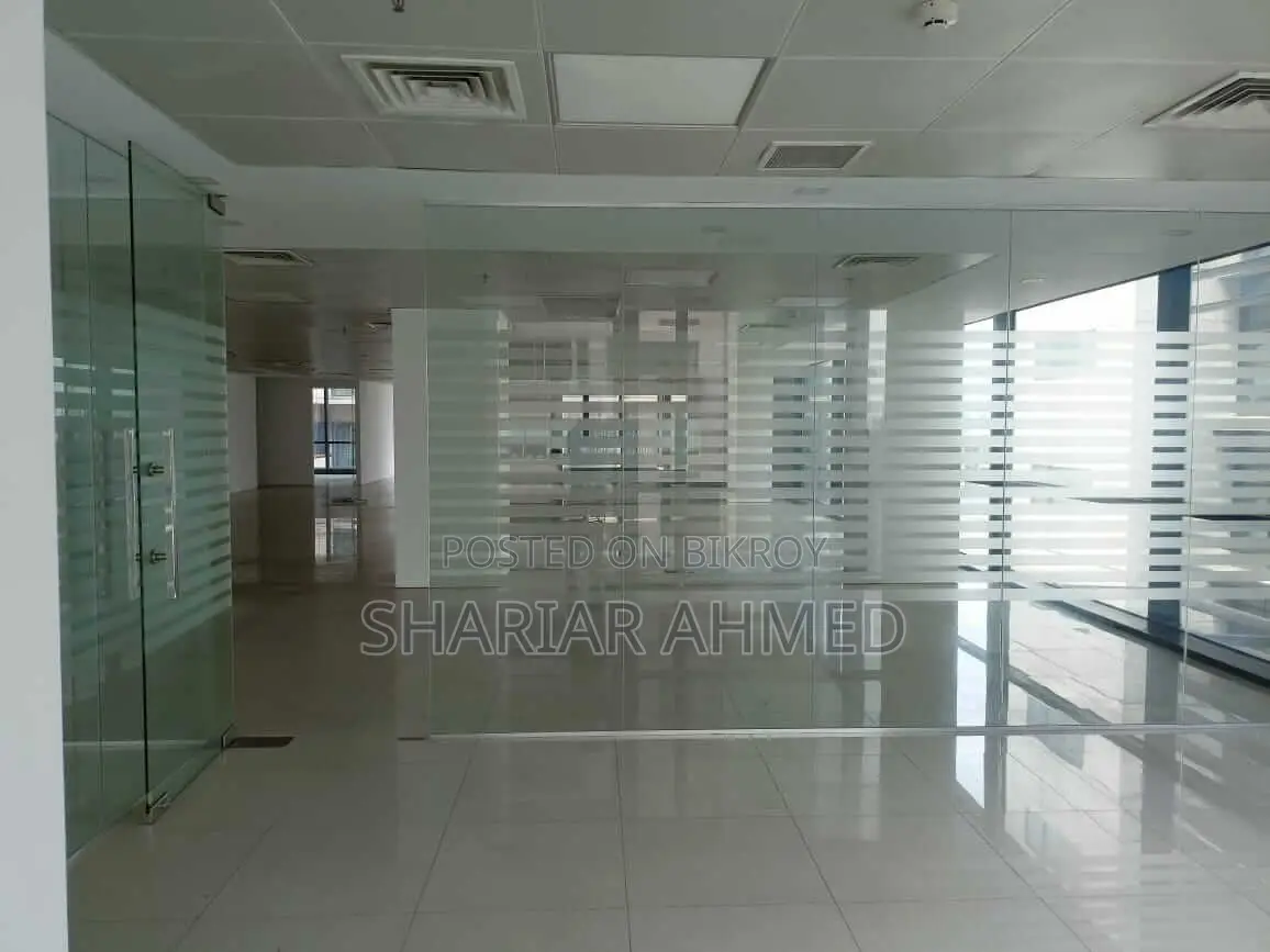 6250 SqFt Excellent Modern Facilities Commercial Floor Rent GULSHAN in Gulshan