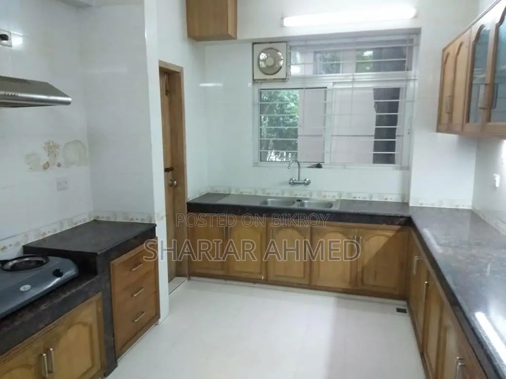 2800 SQFT APARTMENT RENT IN GULSHAN in Gulshan