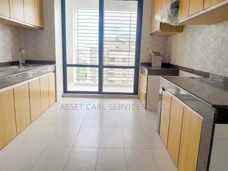 4-Bedroom Apartment with Gym and Pool for Rent in North Gulshan in Gulshan