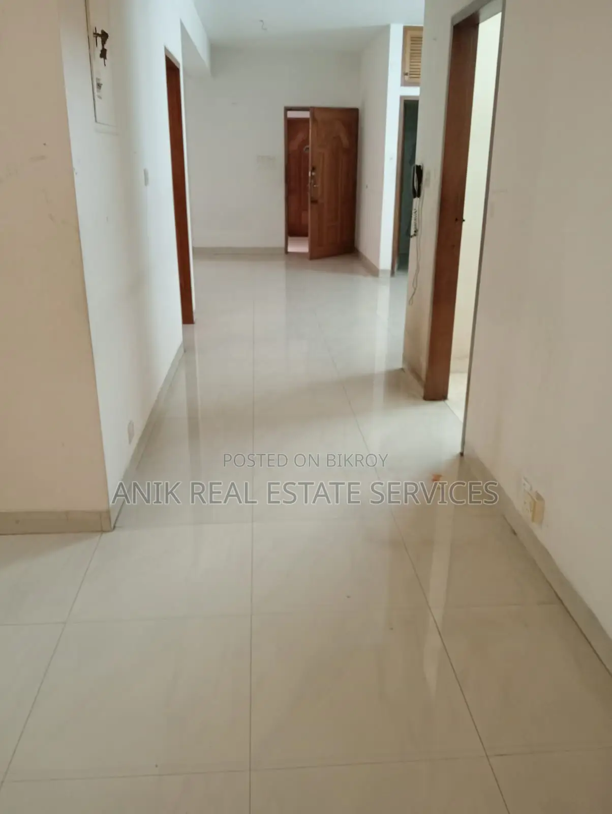Luxurious Semi Furnished 3 Bedroom Flat Rent In Banani in Banani