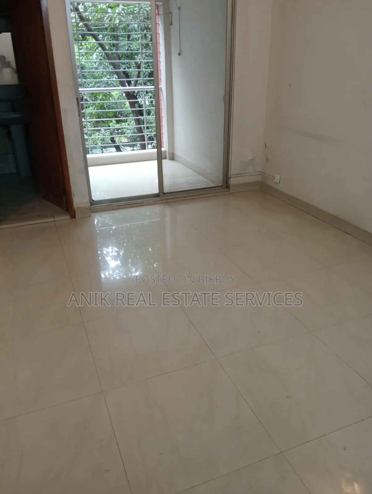 Luxurious Semi Furnished 3 Bedroom Flat Rent In Banani in Banani