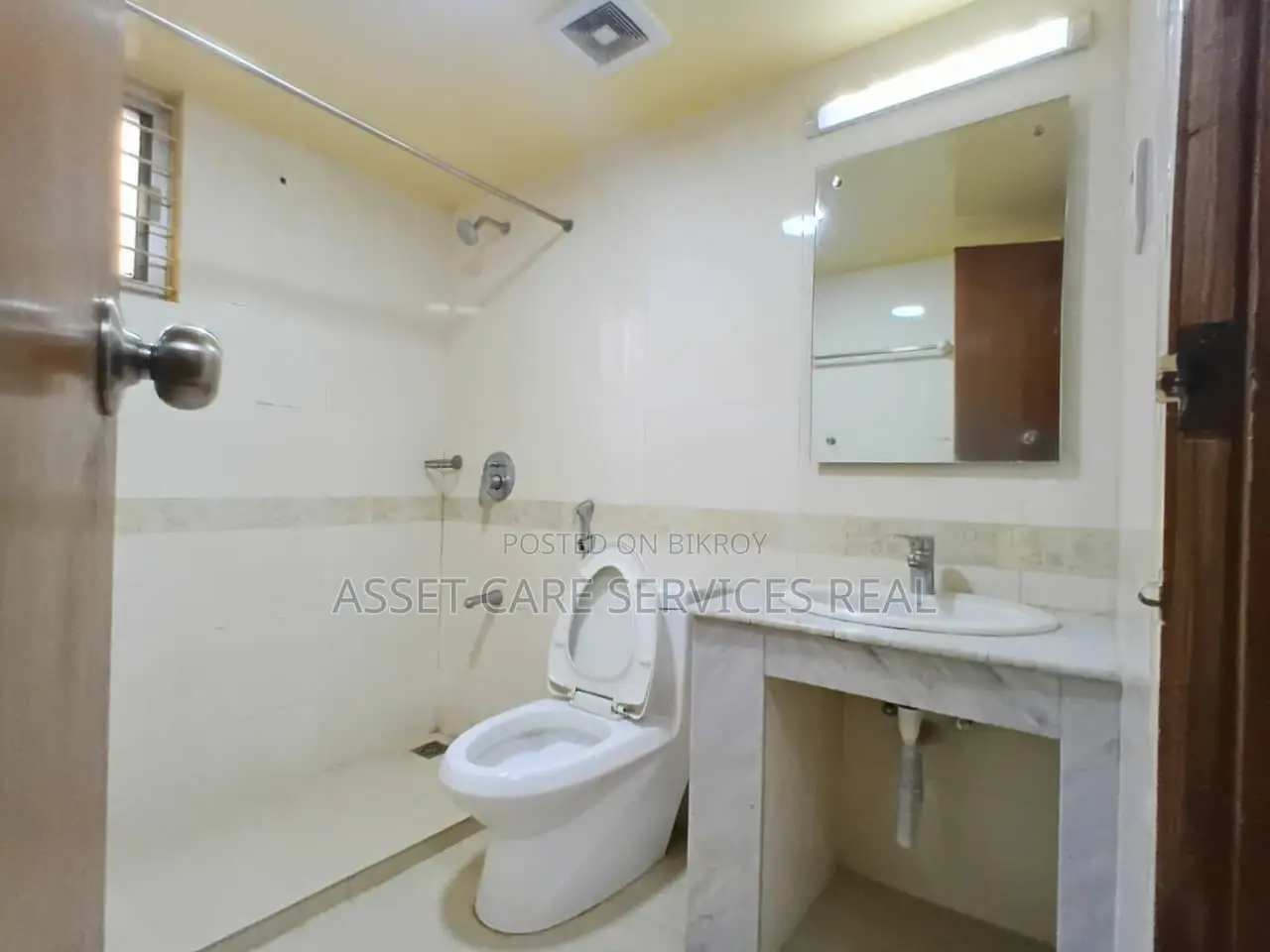 Gulshan-2 Fully Furnished 3-Bed Beautiful Apartment For Rent in Gulshan
