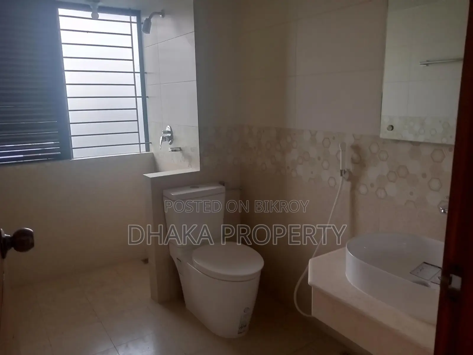 Brand New 2600sqft Luxury Apartment Rent in Banani in Banani