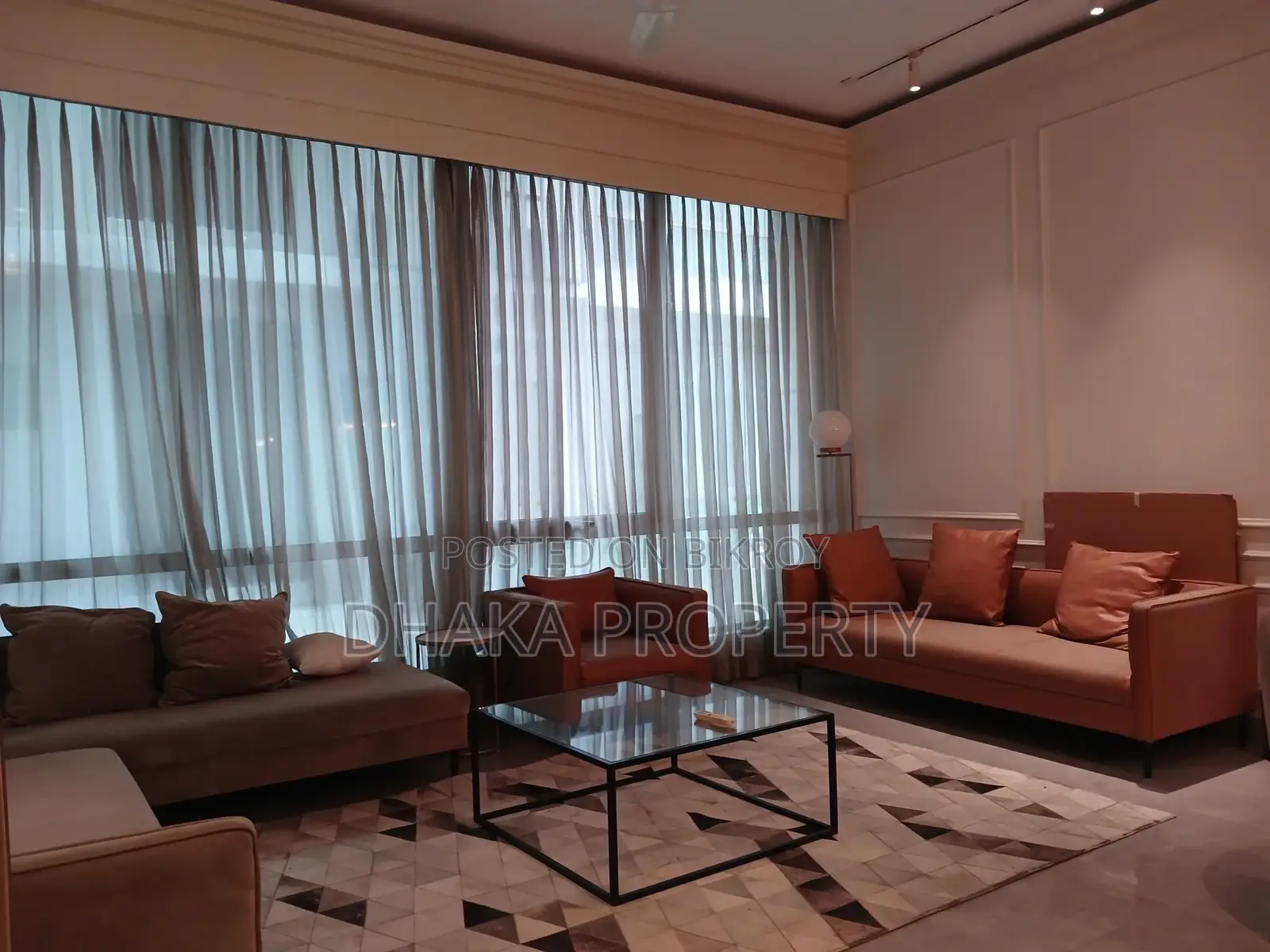 2400sqFt.Full Furnish Gym Swimming Pool Luxury Flat Rent at Gulshan in Gulshan
