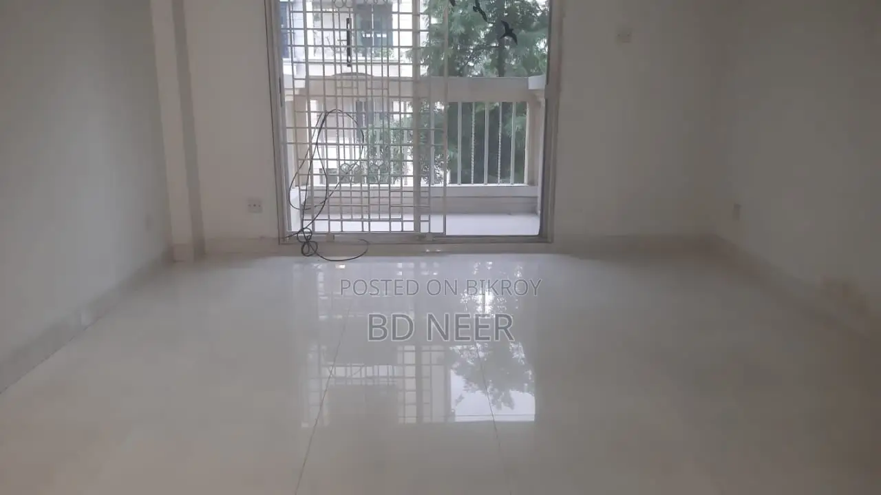 Dupleix Semi Furnished 4 Bed Room Flat Rent in Baridhara DIP in Baridhara