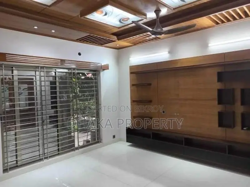 2600-Sqft 3 Bedrooms Nice Apartment Rent at E in Banani