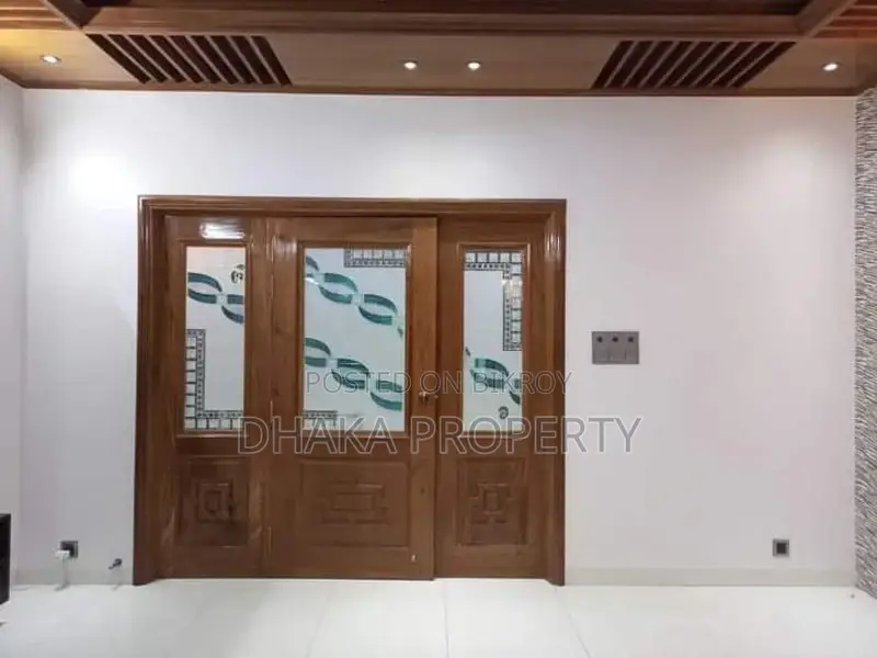2600-Sqft 3 Bedrooms Nice Apartment Rent at E in Banani