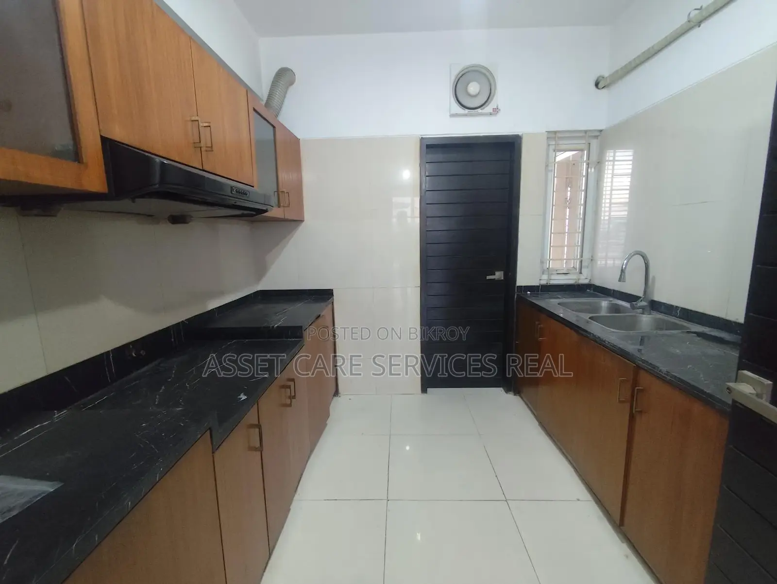 3Bed Semi Furnished Apartment Rent In Baridhara Diplomatic Zone in Baridhara