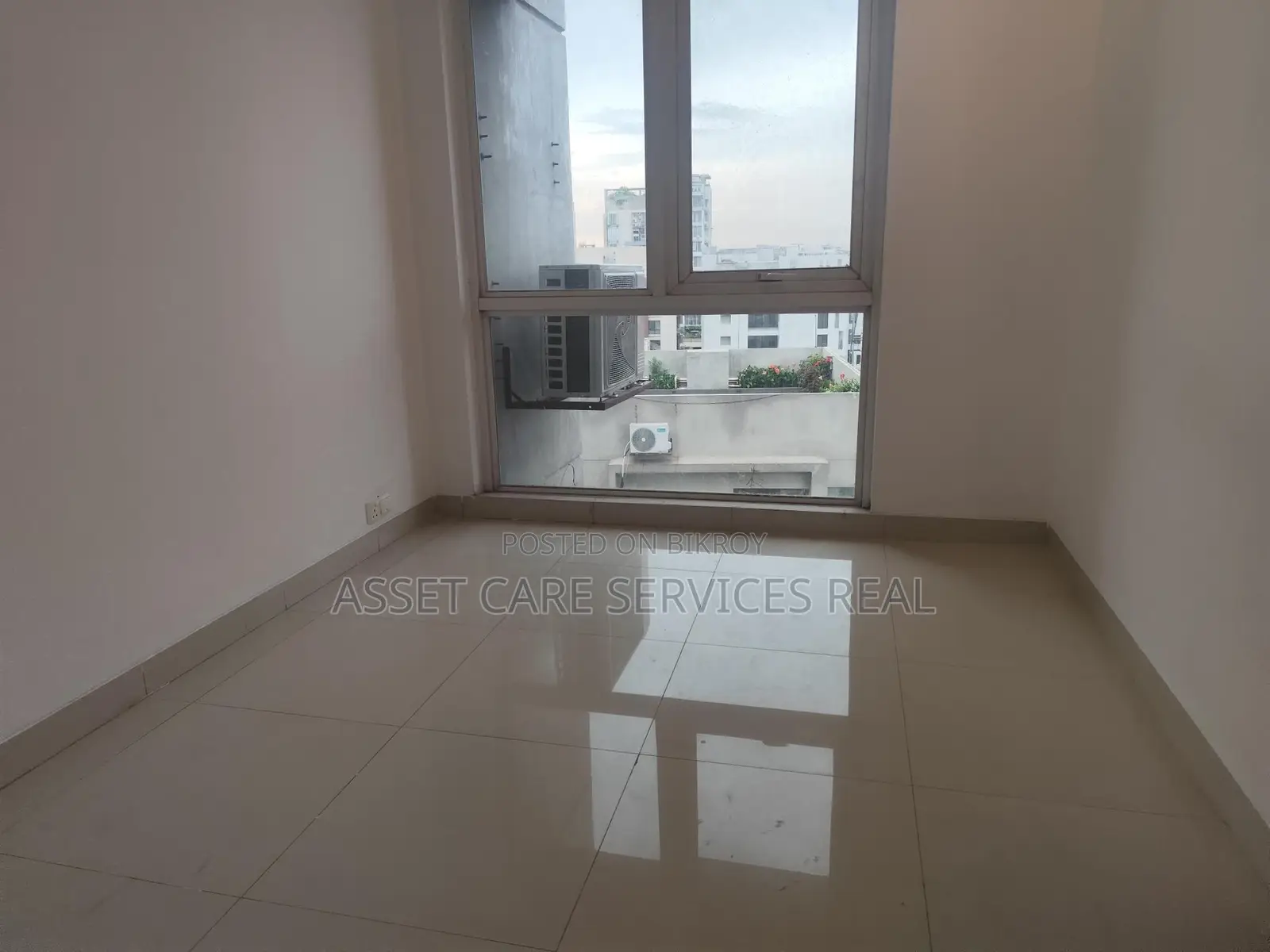 3Bed Semi Furnished Apartment Rent In Baridhara Diplomatic Zone in Baridhara