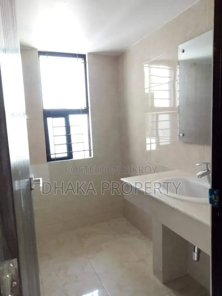Luxurious 2700-Sqft 3-Bedrooms Apartment Rent At North Gulshan in Gulshan