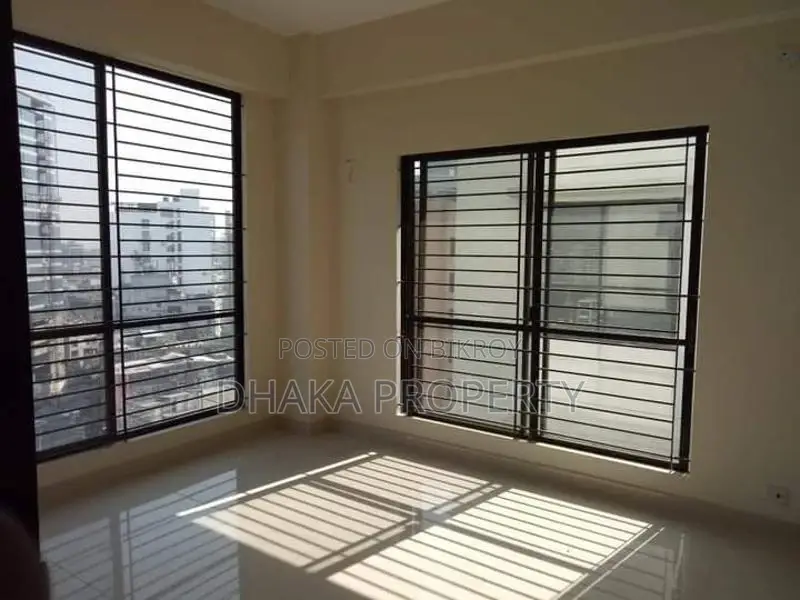 Luxurious 2700-Sqft 3-Bedrooms Apartment Rent At North Gulshan in Gulshan