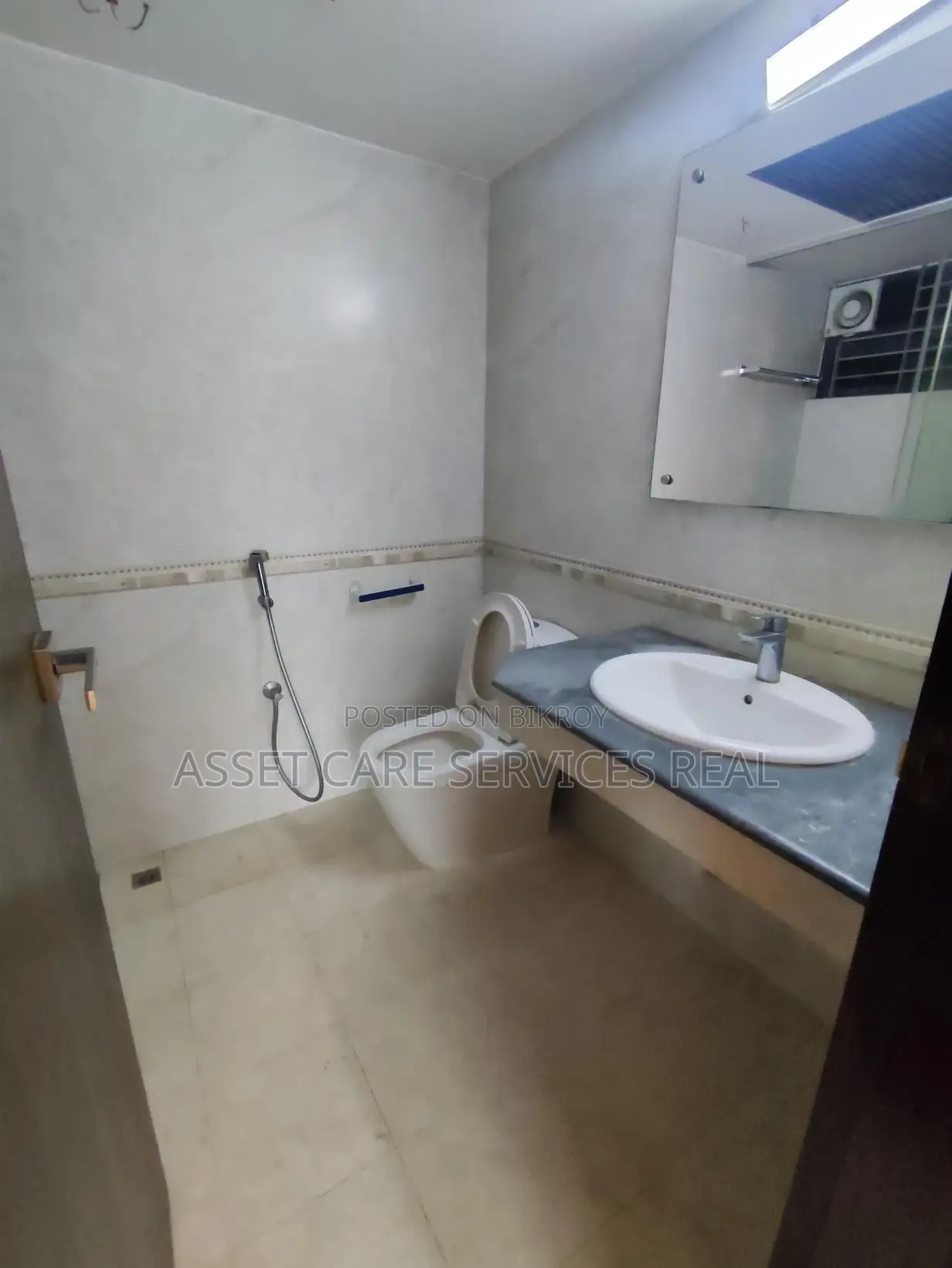 3Bed Semi-Furnished Beautiful Apartment Rent Baridhara Diplomatic Zone in Baridhara
